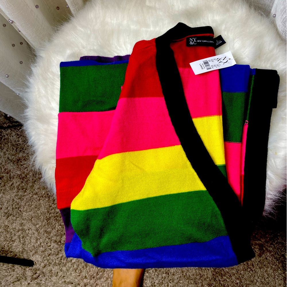 Long sleeve multicolored sweater in a size large